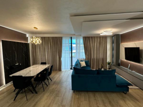 Golden Center Apartment